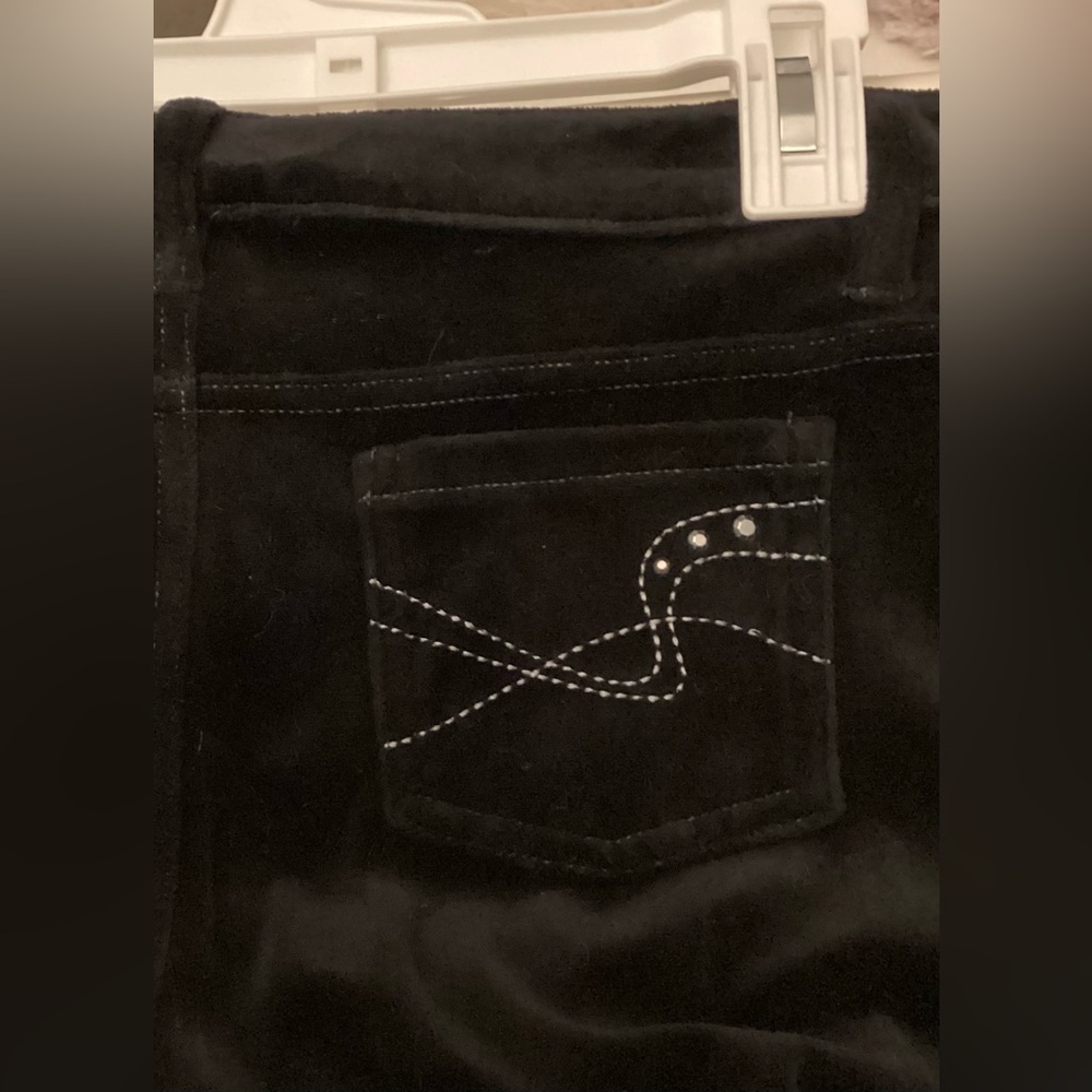 So skinny warm velvet pants shiny pockets. Size 14